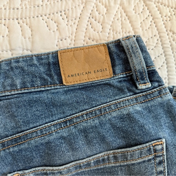 American Eagle Outfitters Stretch Mom Jeans - Picture 5 of 7